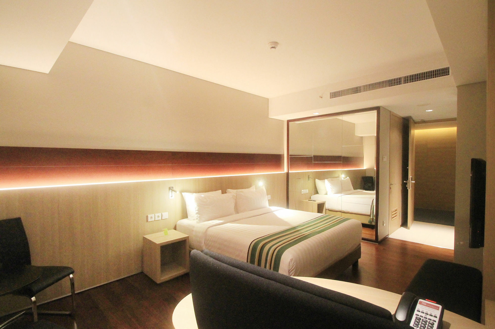Hotel Ra Premiere Simatupang Cilandak  Exterior foto